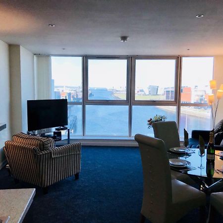 Luxury 2 Bedroom Apartment In Prime City Location Belfast Bagian luar foto