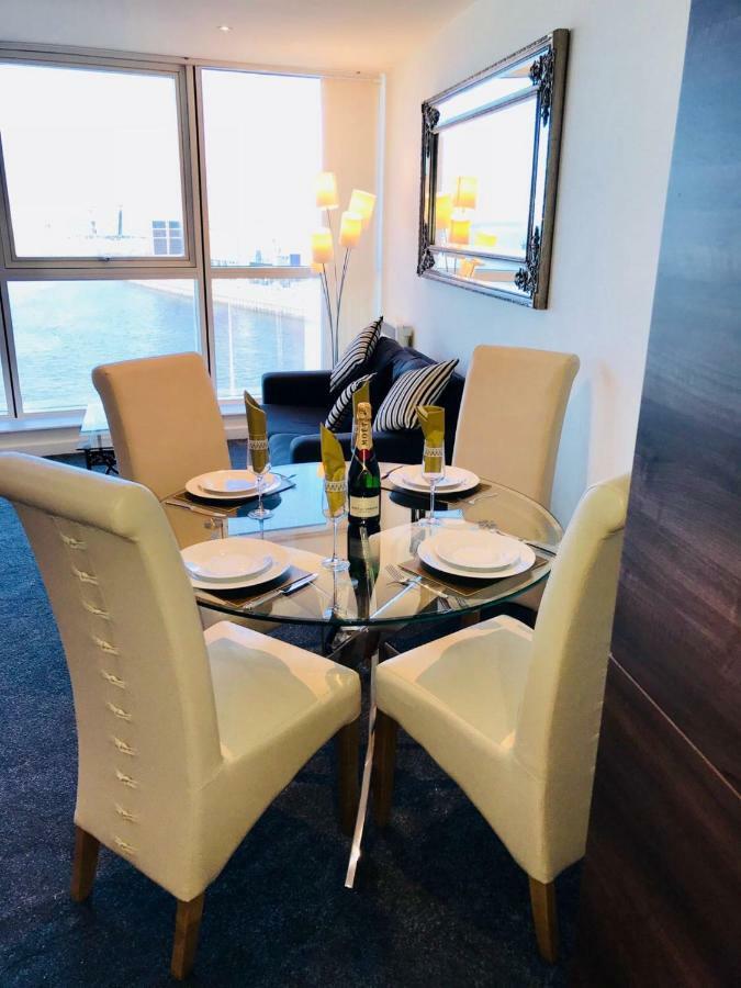 Luxury 2 Bedroom Apartment In Prime City Location Belfast Bagian luar foto